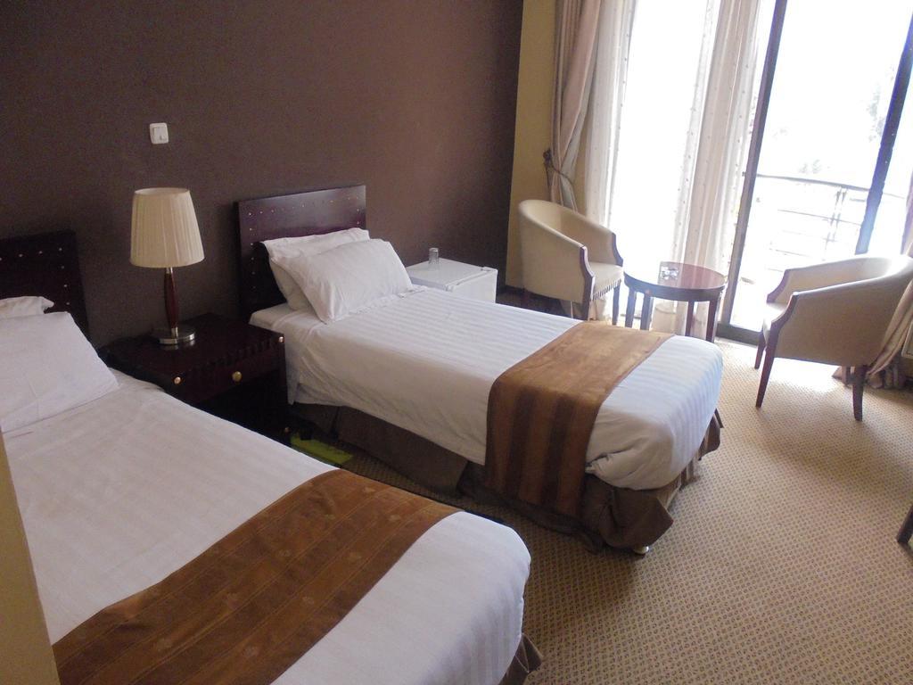 Soramba Hotel Business Plc Adis Abeba Exterior foto