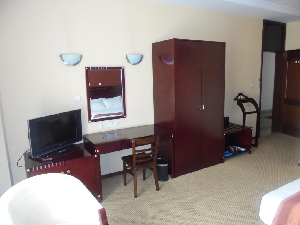 Soramba Hotel Business Plc Adis Abeba Exterior foto